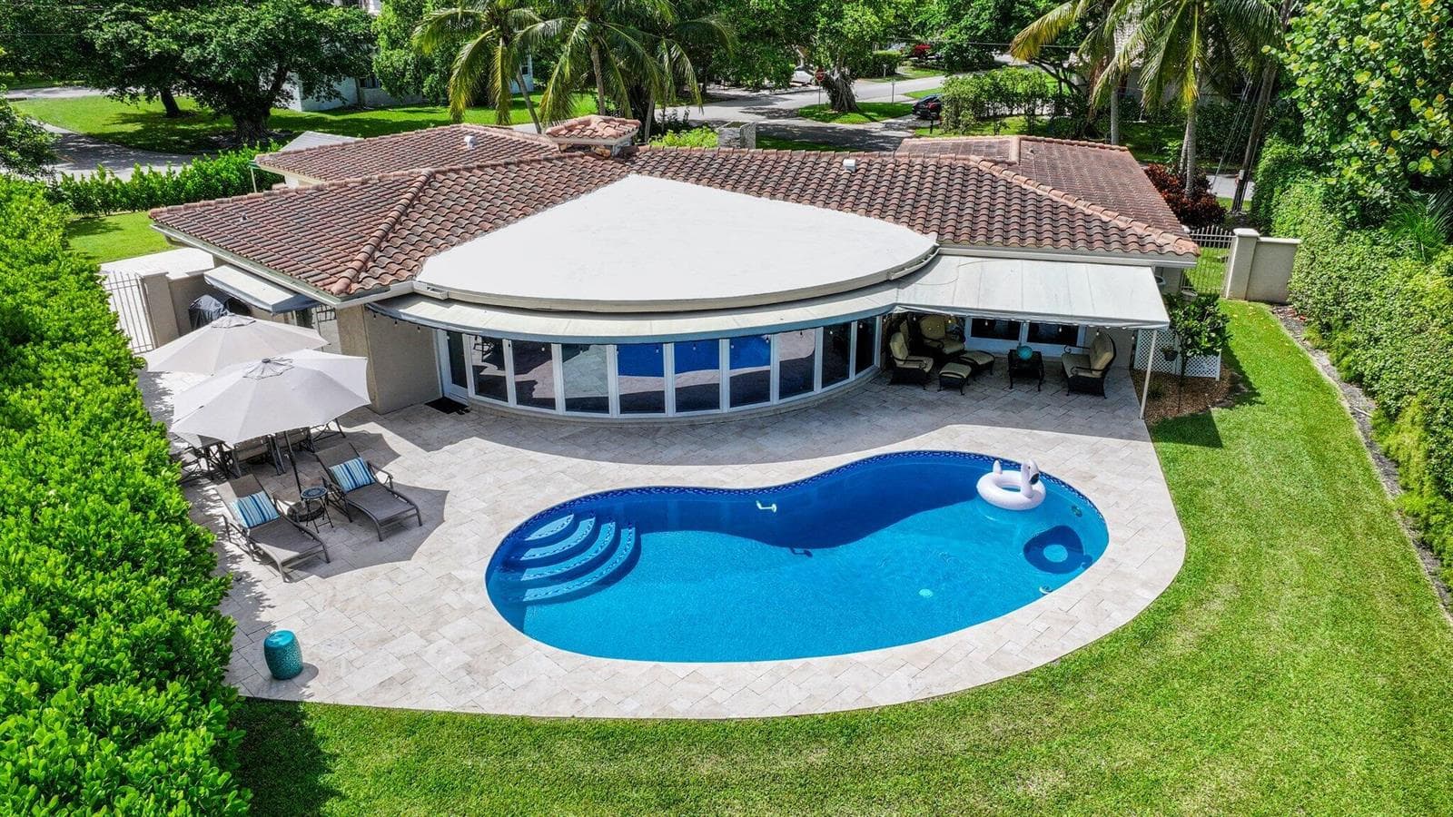 910 Banyan Drive photo 6