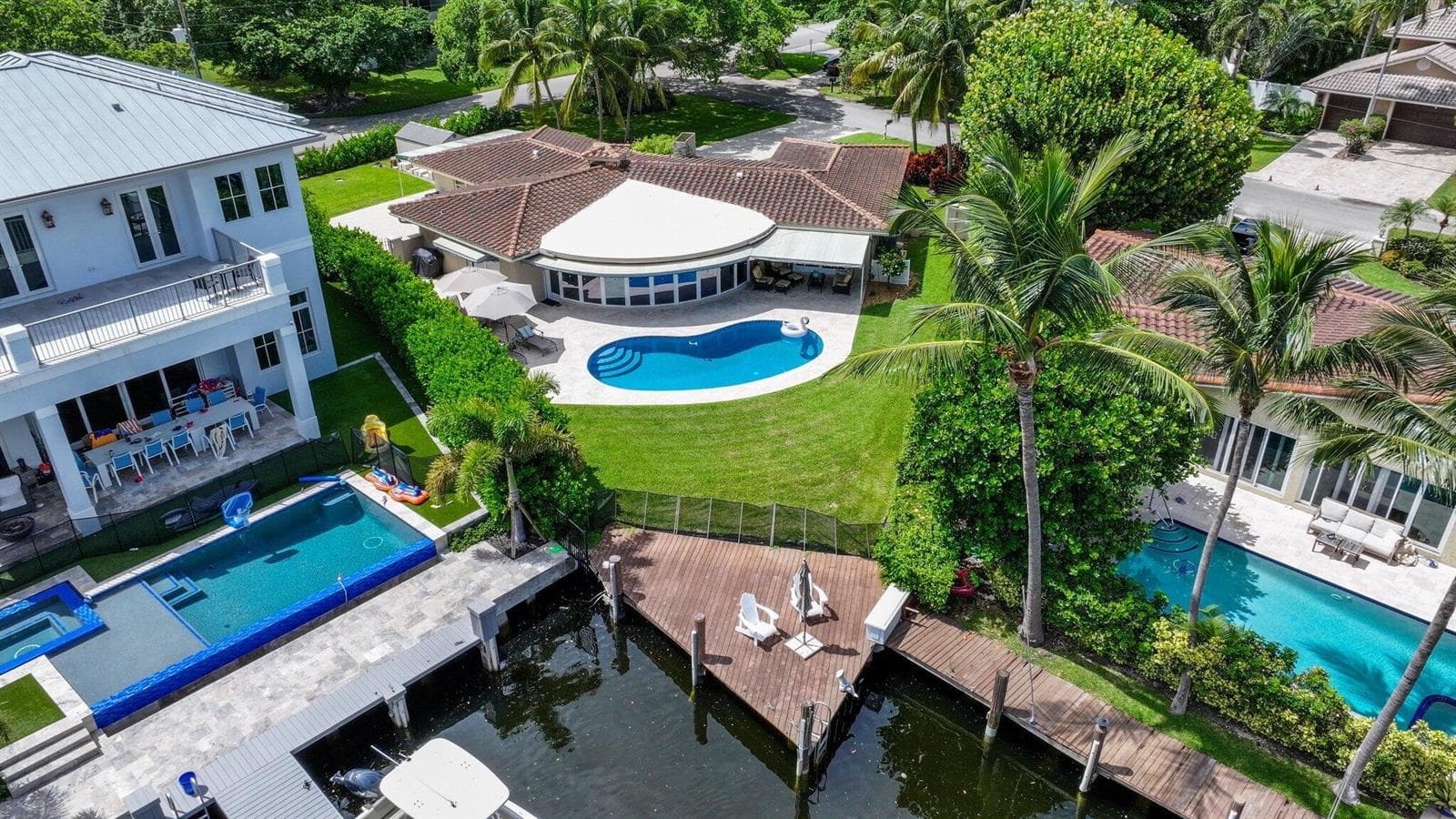 910 Banyan Drive photo 11