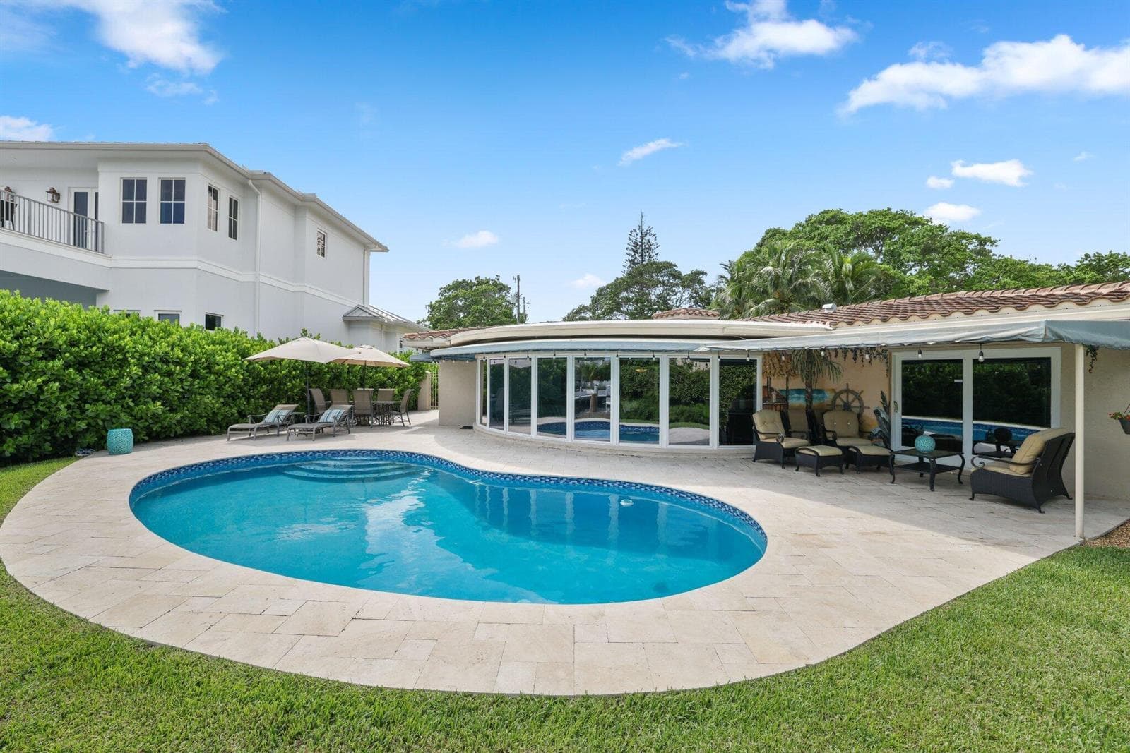 910 Banyan Drive photo 8