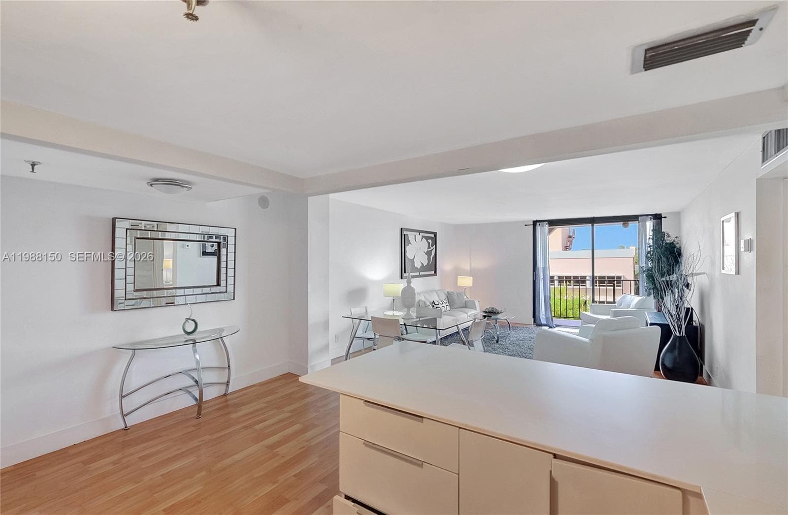 2625 Collins Ave 418 photo 17