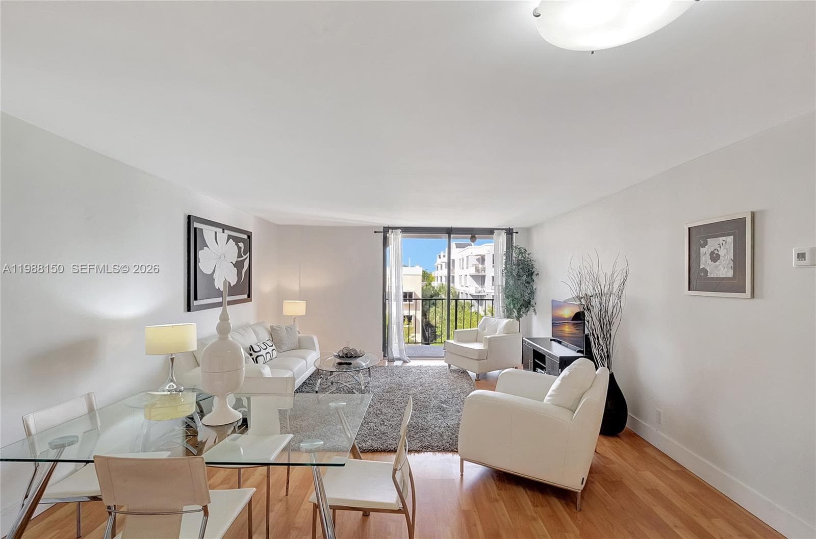 2625 Collins Ave 418 photo 21