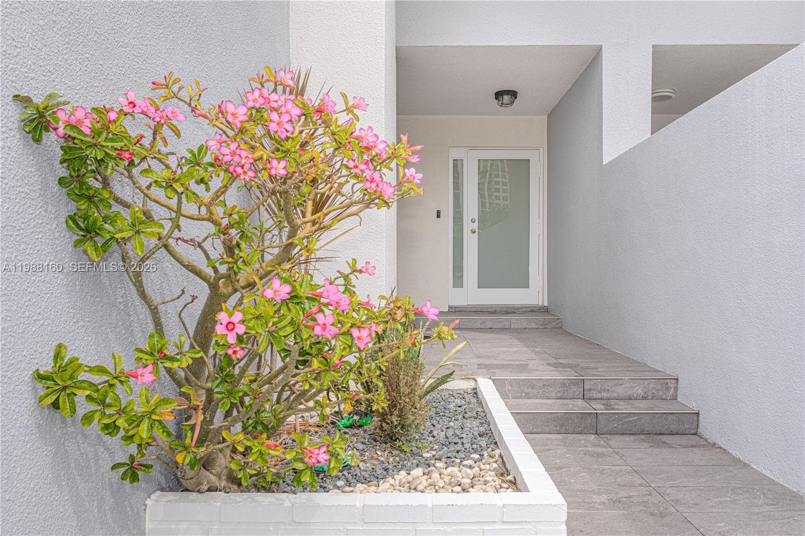 231 Poinciana Dr 401 photo 7
