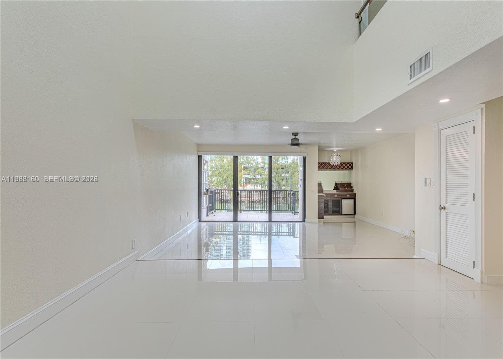 231 Poinciana Dr 401 photo 15