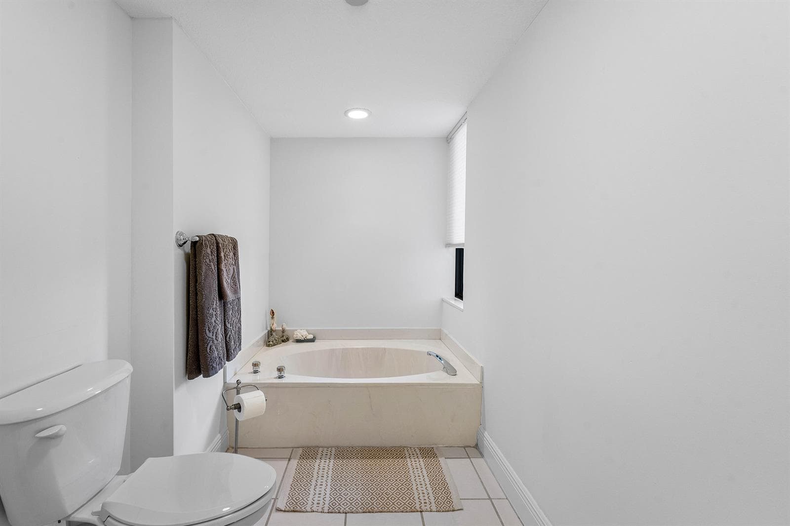 4100 N Ocean Drive 504 photo 24