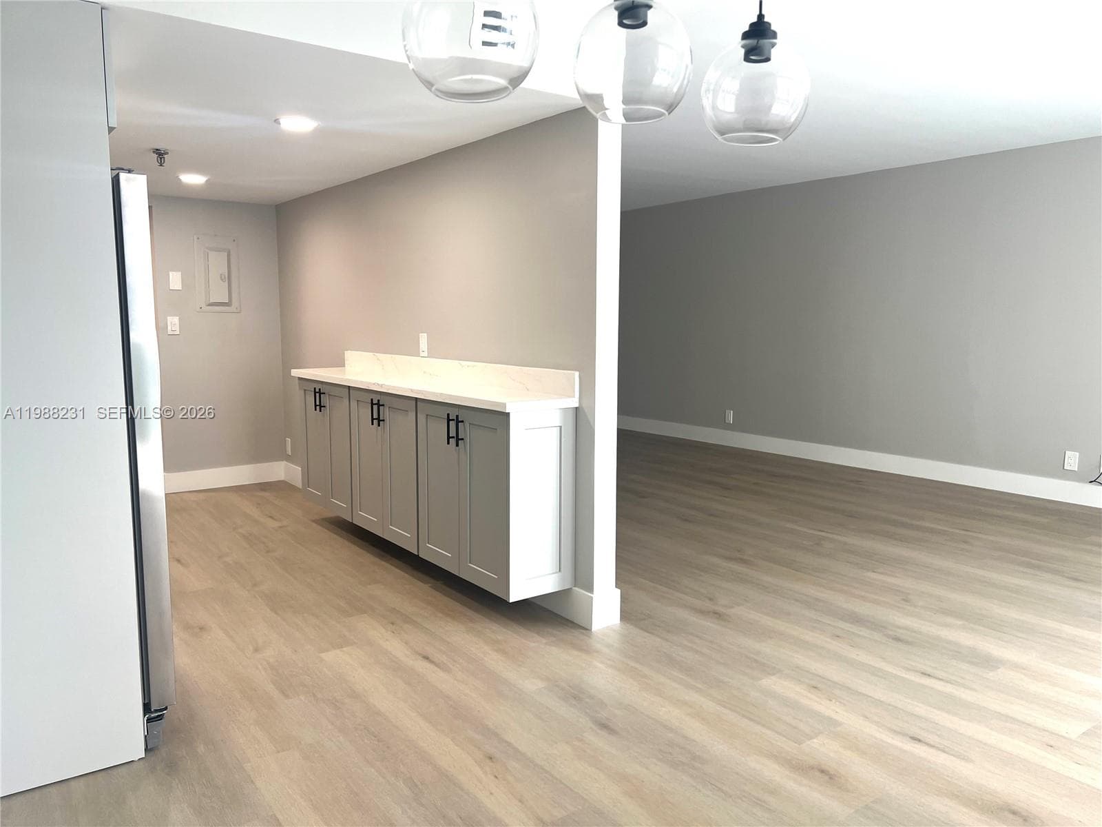 2401 Collins Ave 803 photo 9