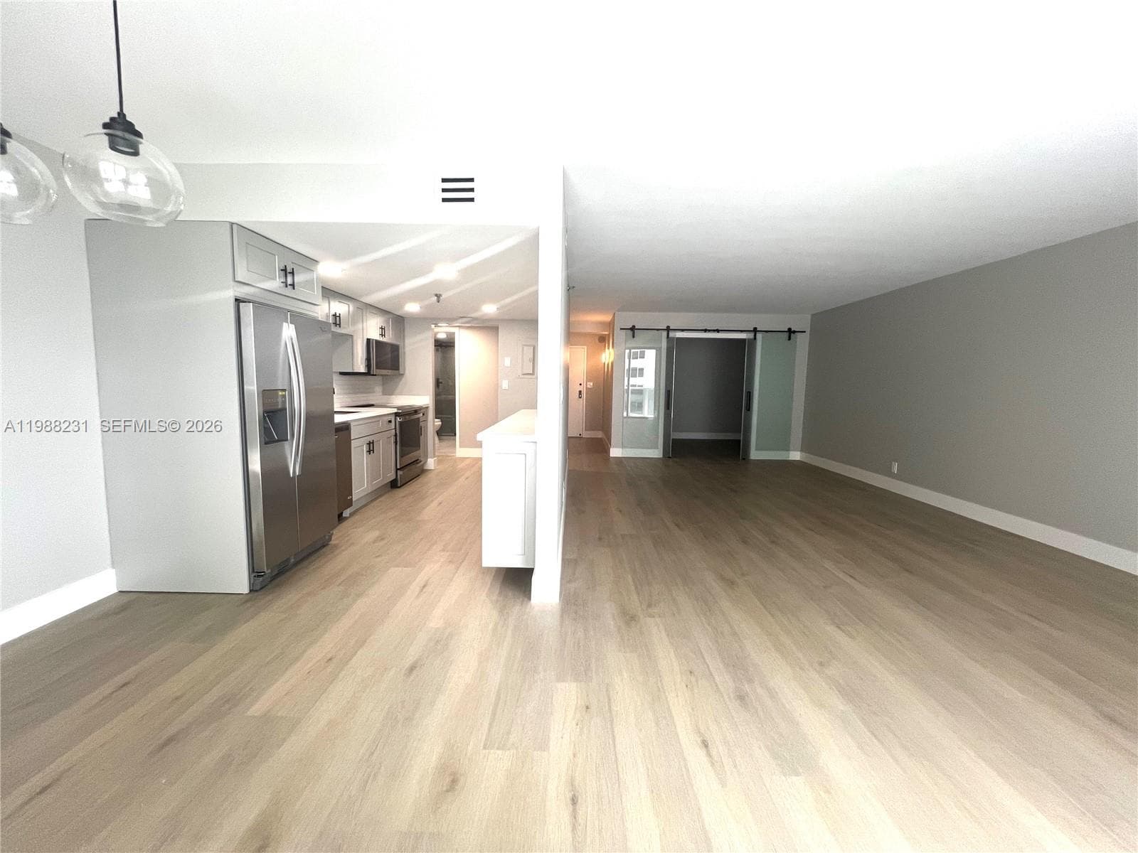 2401 Collins Ave 803 photo 10