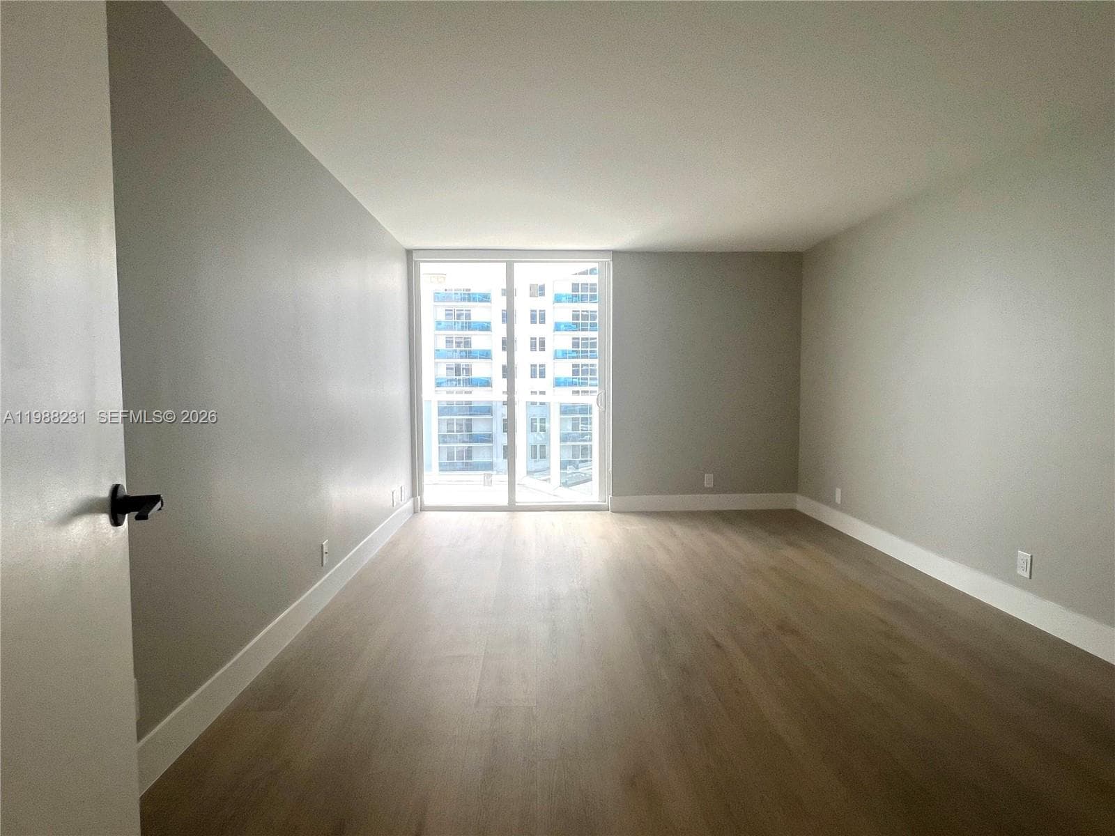 2401 Collins Ave 803 photo 21