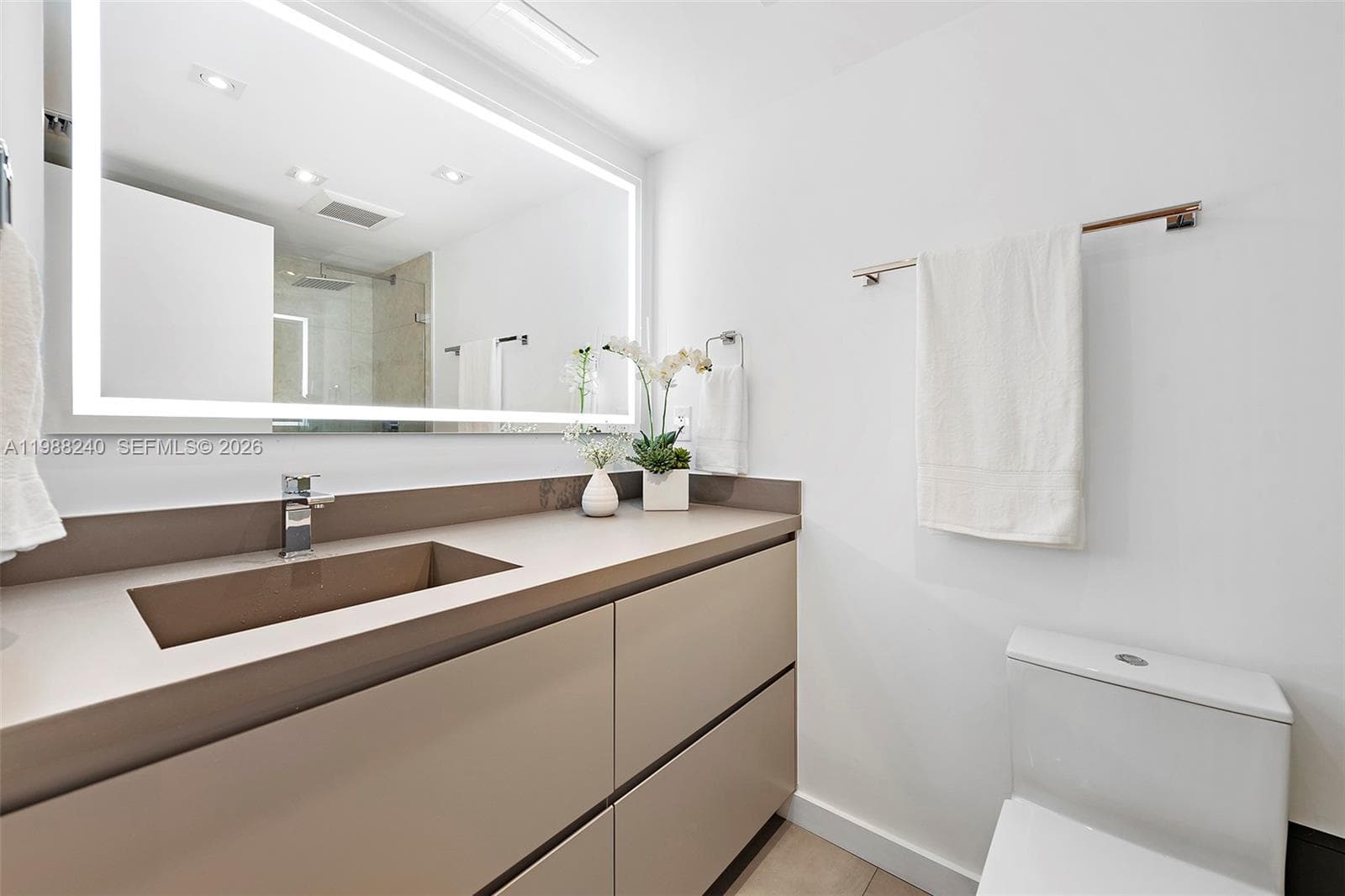 2301 Collins Ave 1004 photo 18