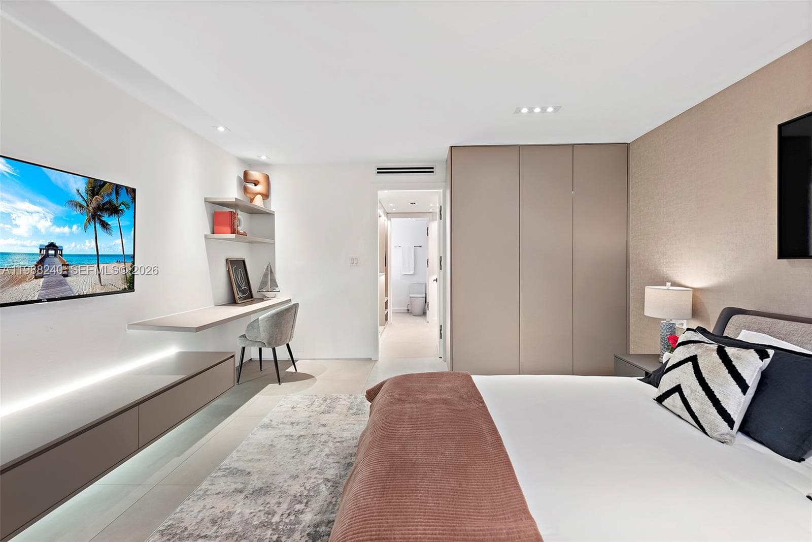 2301 Collins Ave 1004 photo 21