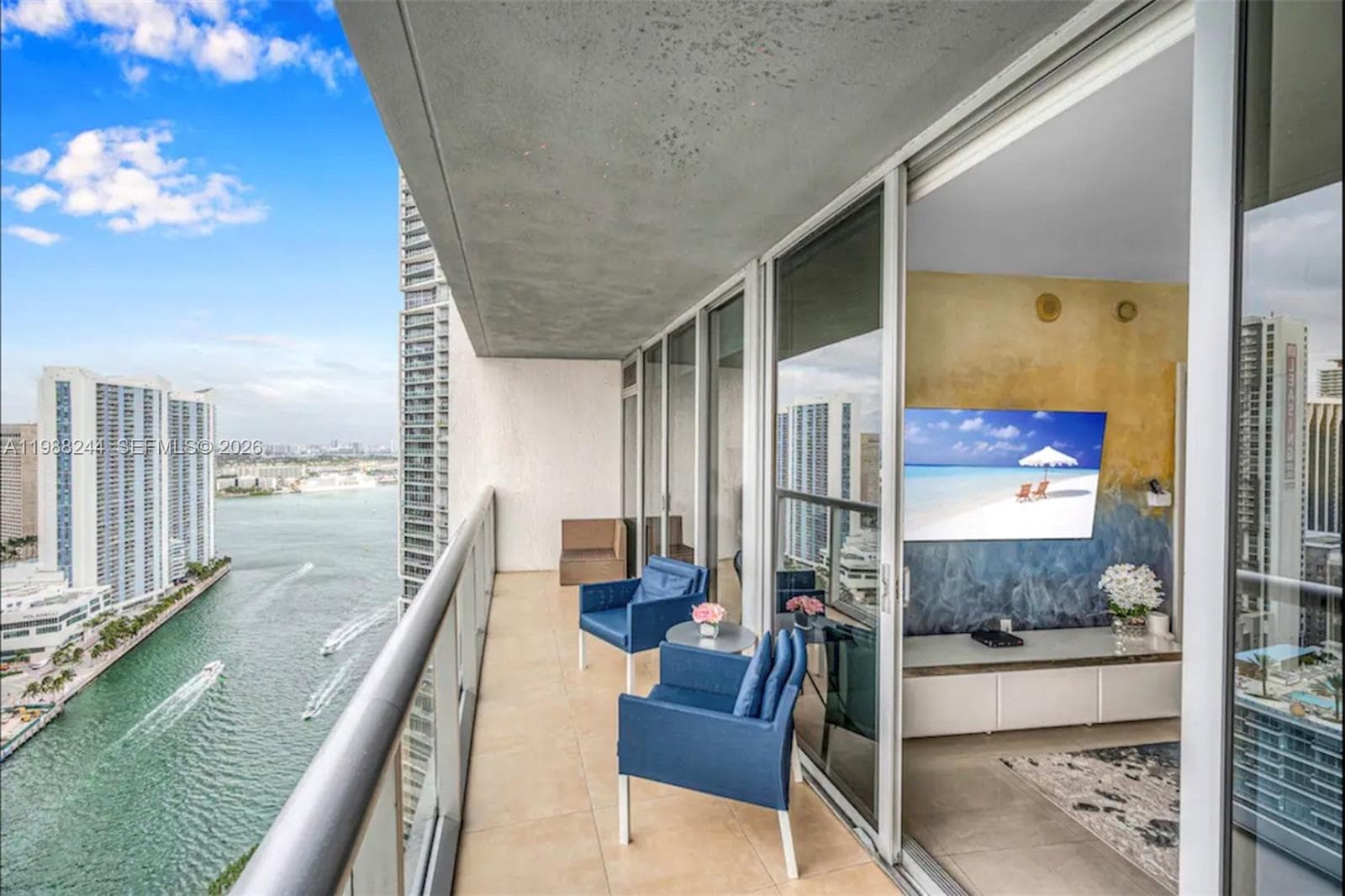 485 Brickell Ave 3203 photo 1