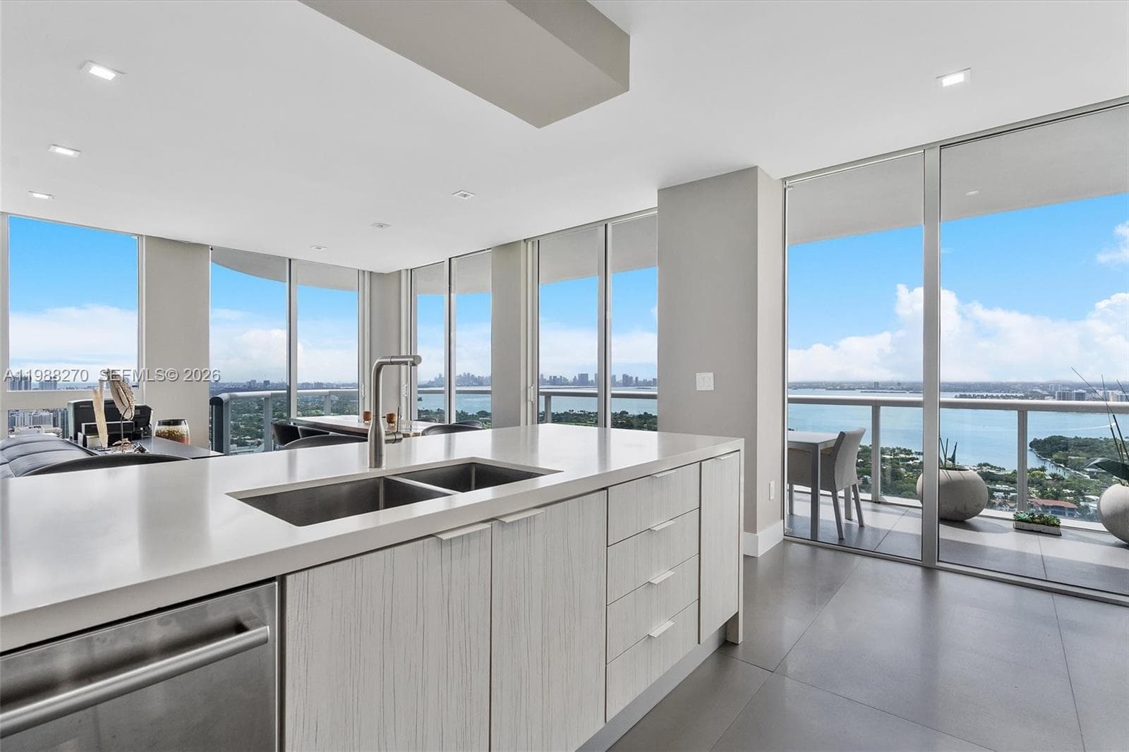 6365 Collins Ave 4307 photo 7