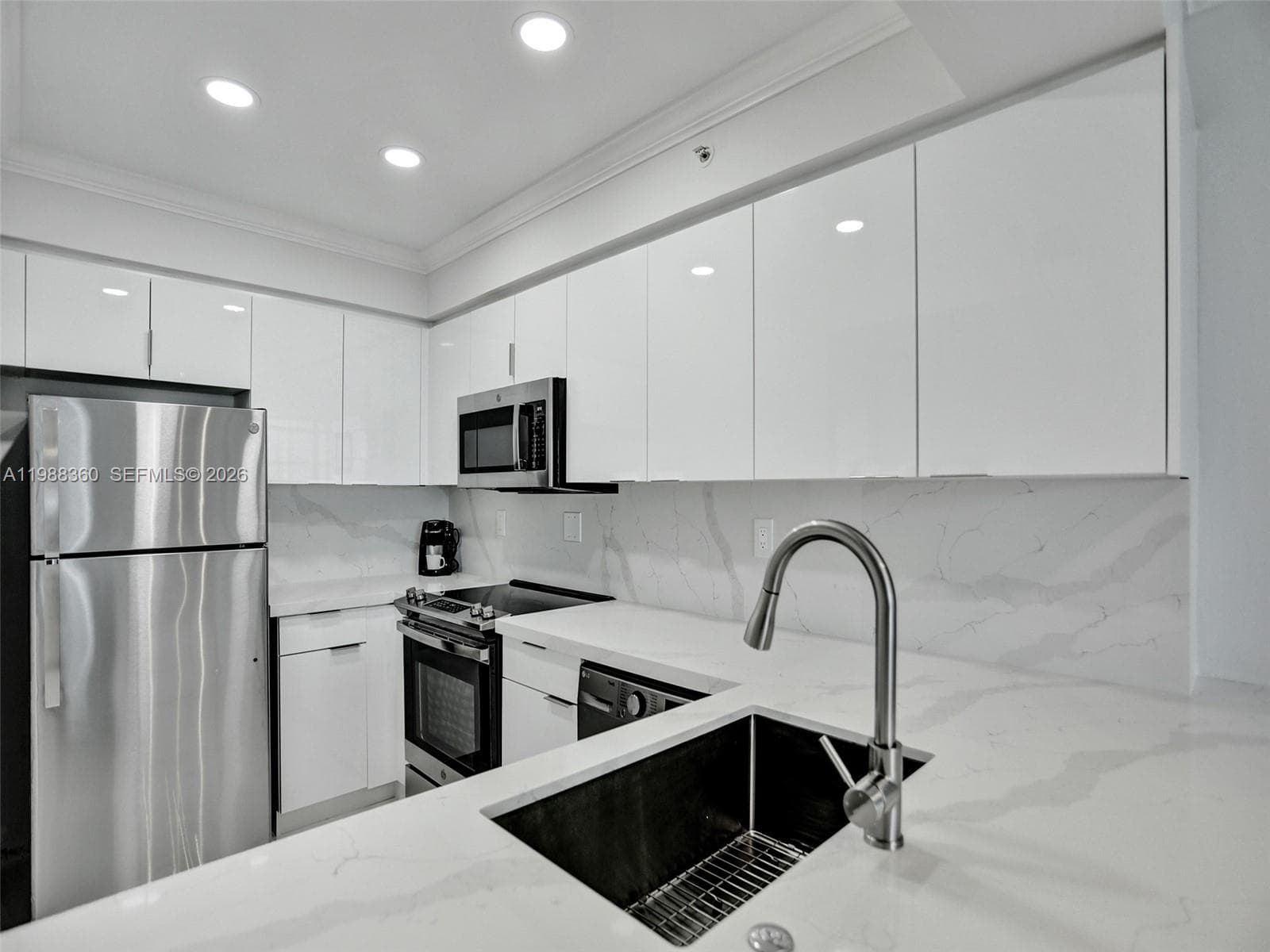 2501 S Ocean Dr 934 (Available now) photo 5