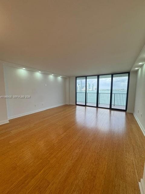 801 N Venetian Dr 1103 photo 10