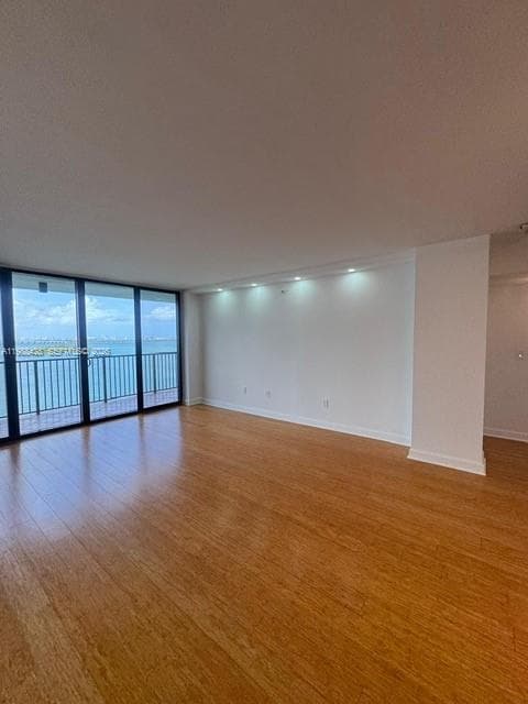 801 N Venetian Dr 1103 photo 8