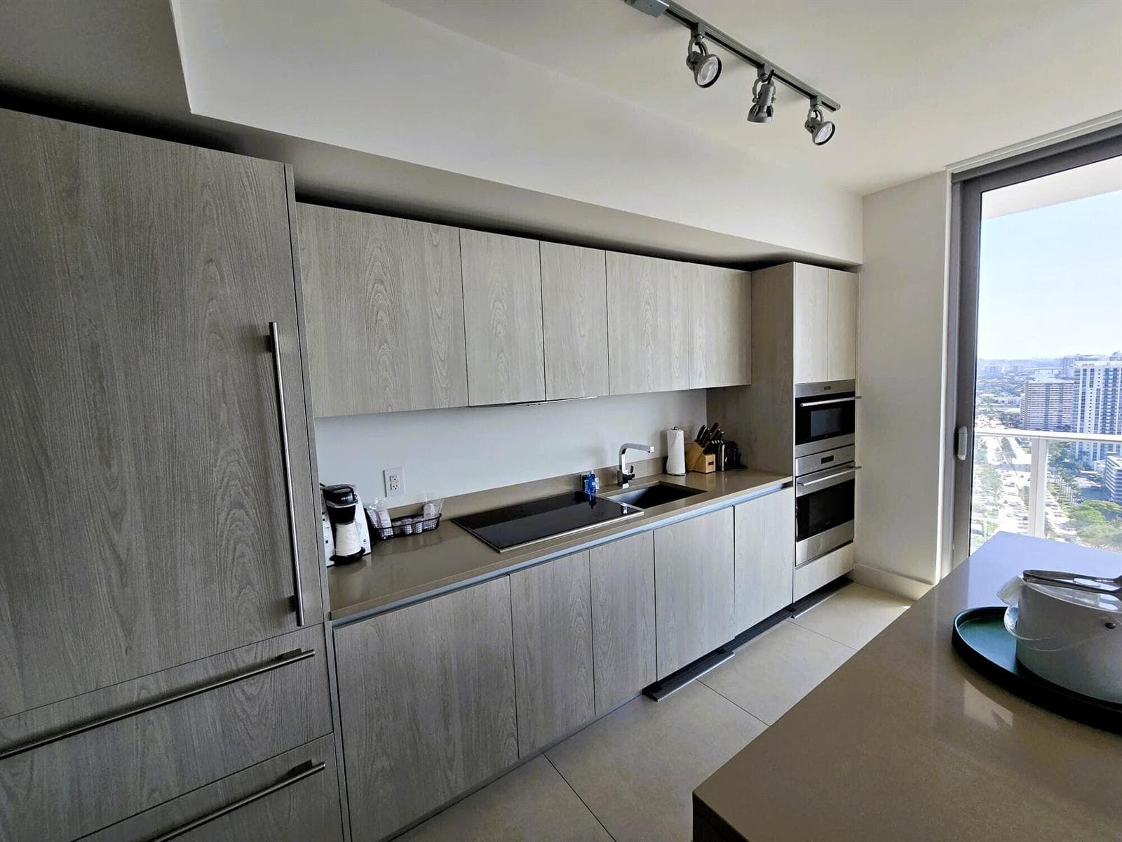 4111 S Ocean Drive 3011 photo 2