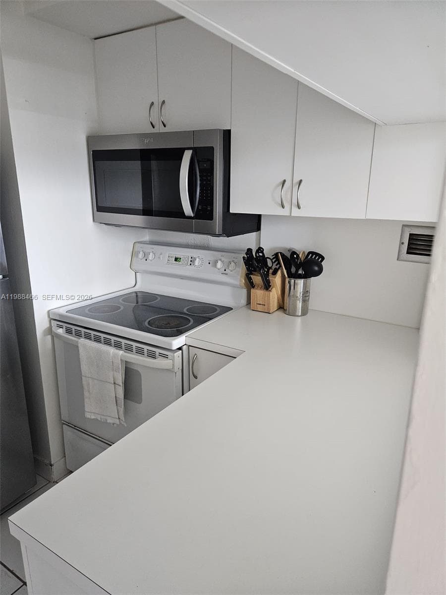 3505 S Ocean Dr 804 photo 13