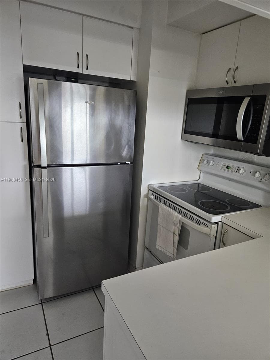 3505 S Ocean Dr 804 photo 12