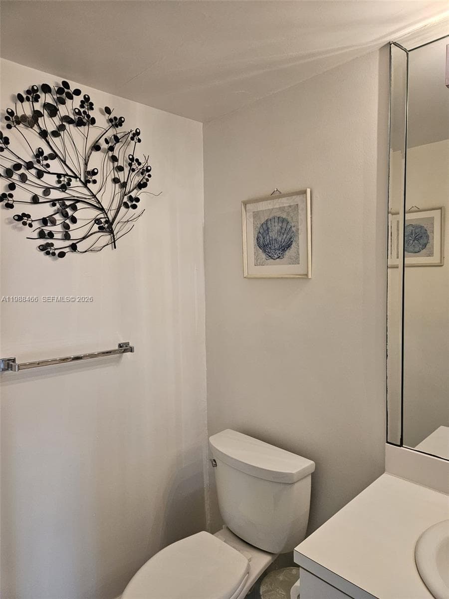 3505 S Ocean Dr 804 photo 10
