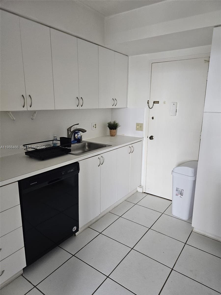 3505 S Ocean Dr 804 photo 11
