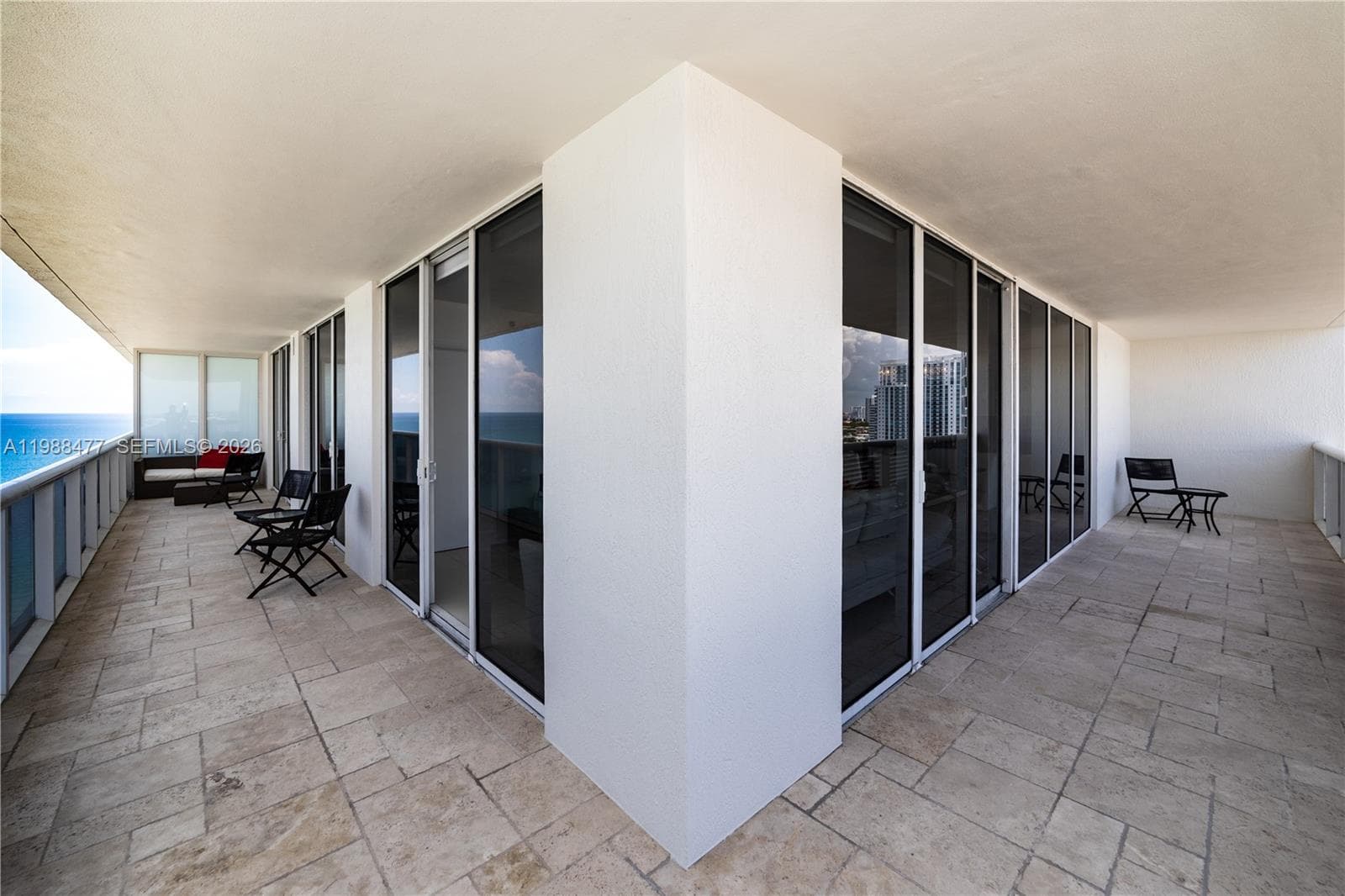 1830 S Ocean Dr 1808 photo 2
