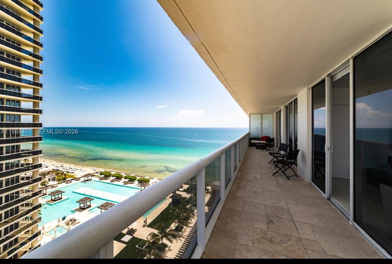 1830 S Ocean Dr 1808 photo 1