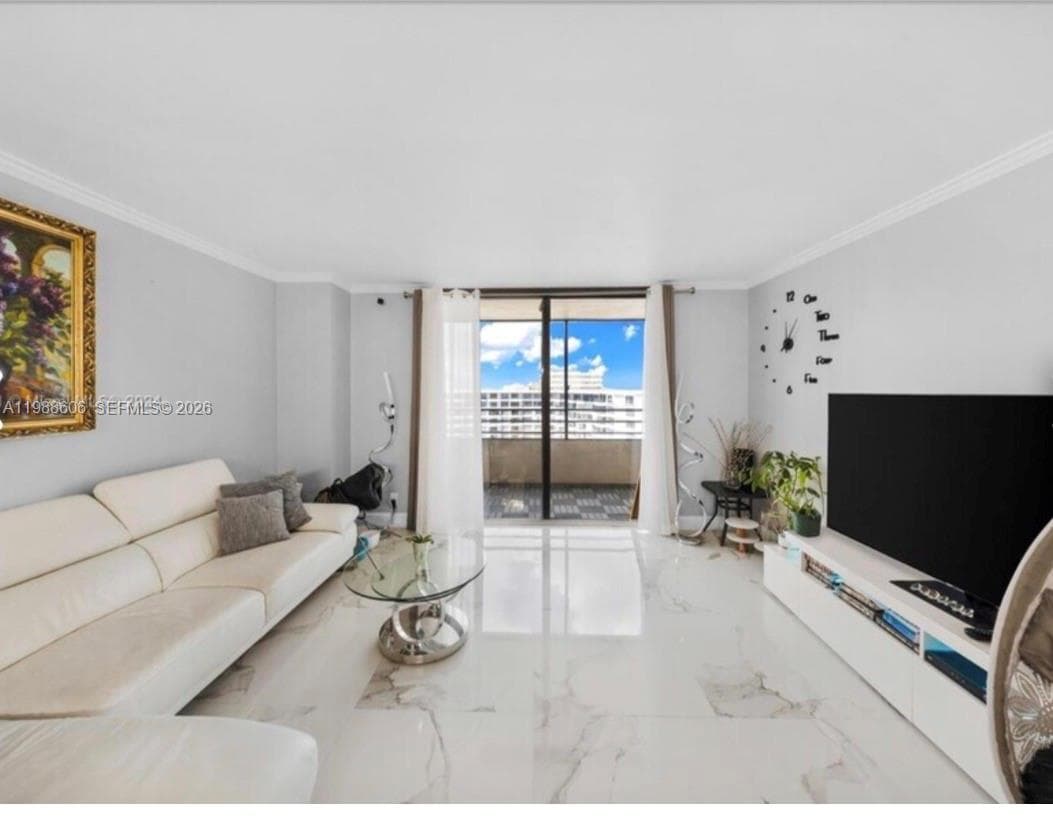 2500 Parkview Dr 2119 photo 3