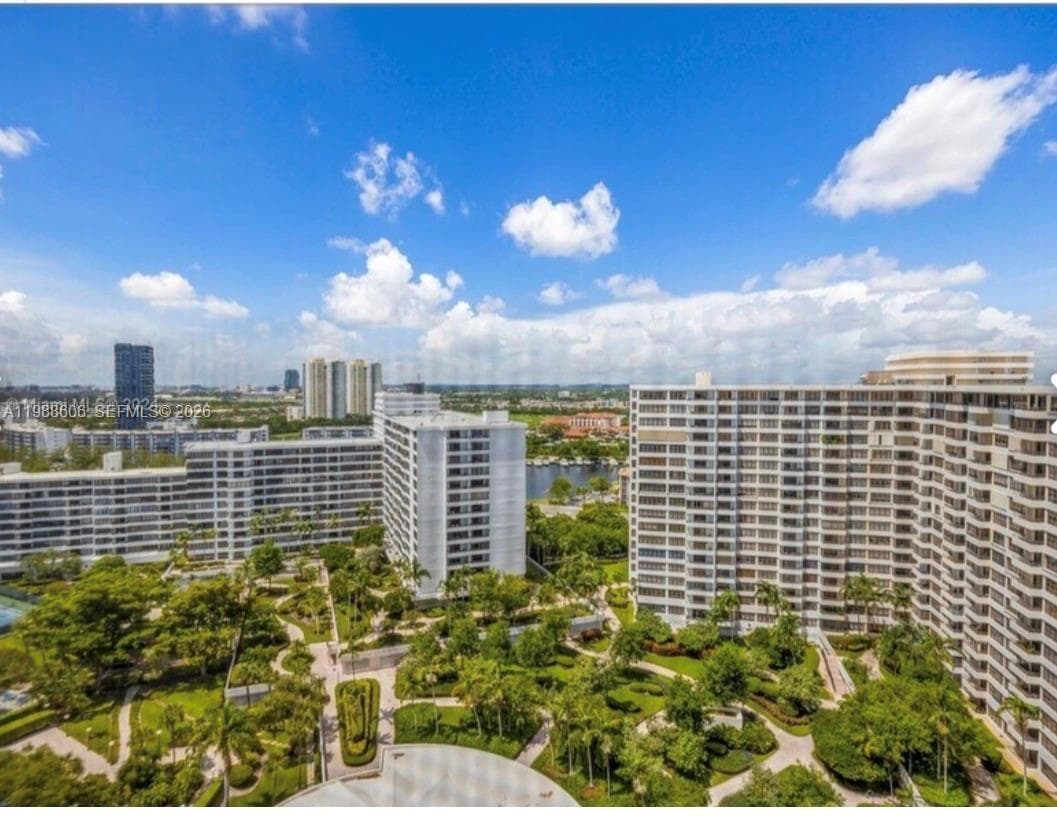 2500 Parkview Dr 2119 photo 1