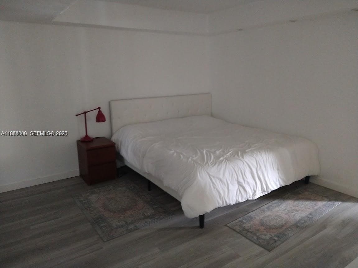 6039 Collins Ave 1710 photo 13