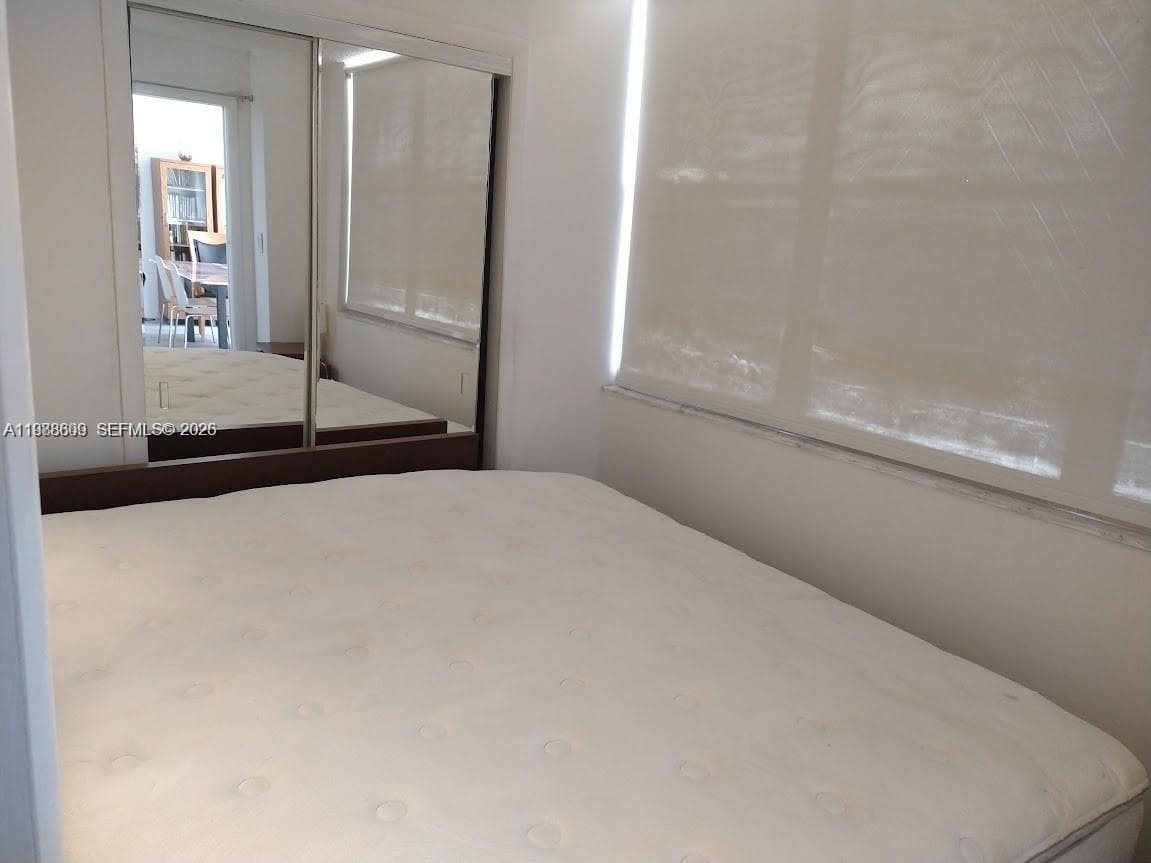 6039 Collins Ave 1710 photo 9