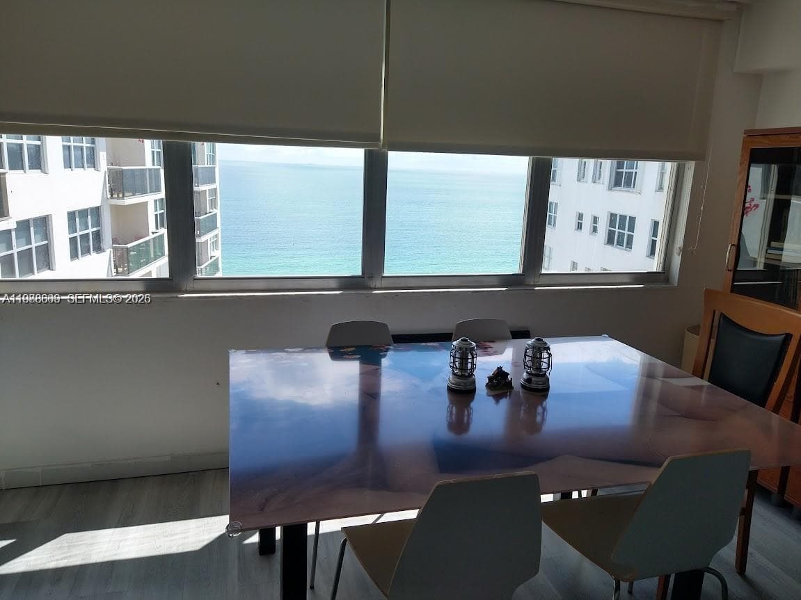 6039 Collins Ave 1710 photo 8