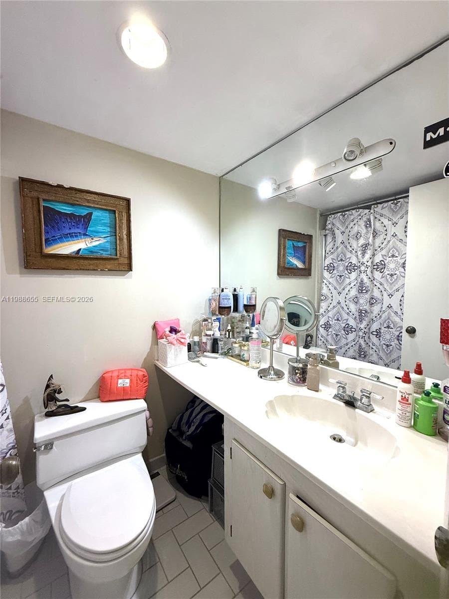 10000 Bay Harbor Dr PH4 photo 17