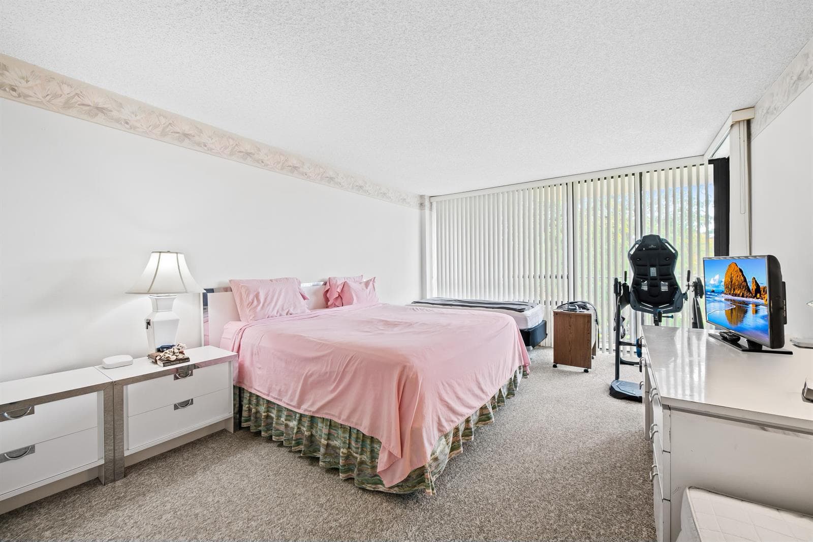 799 Jeffery Street 4050 photo 17