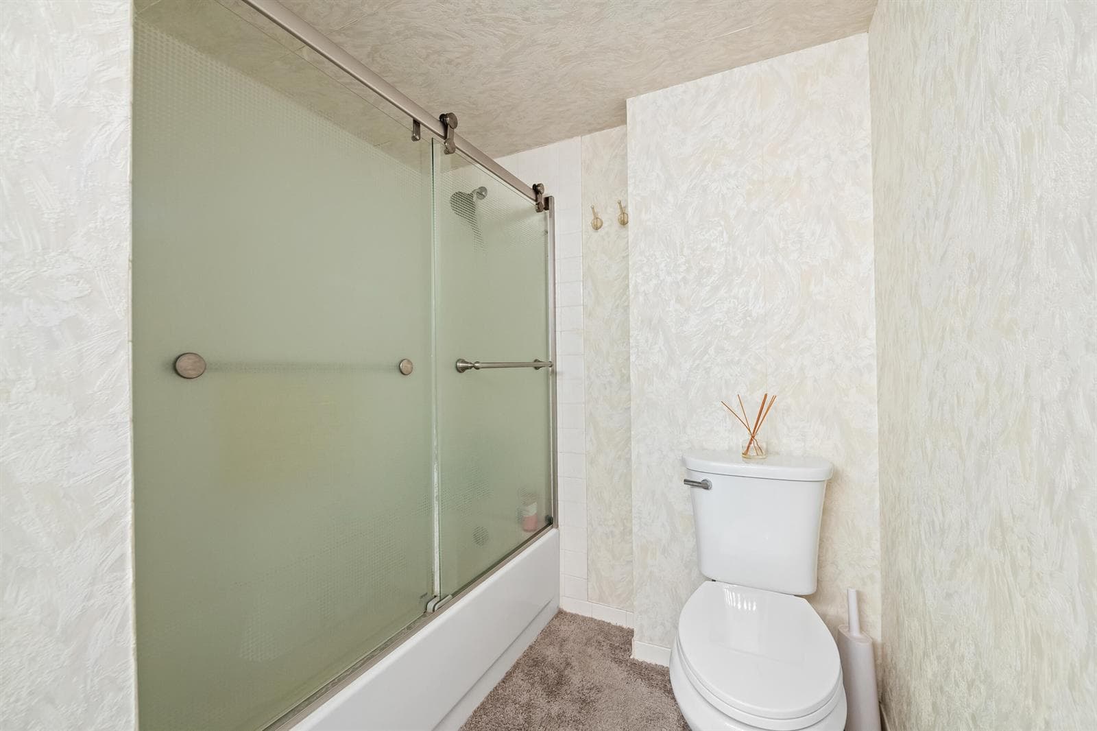 799 Jeffery Street 4050 photo 22