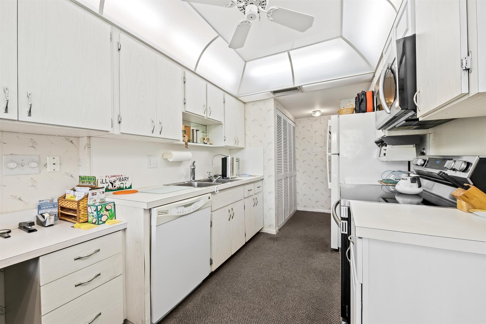 799 Jeffery Street 4050 photo 7