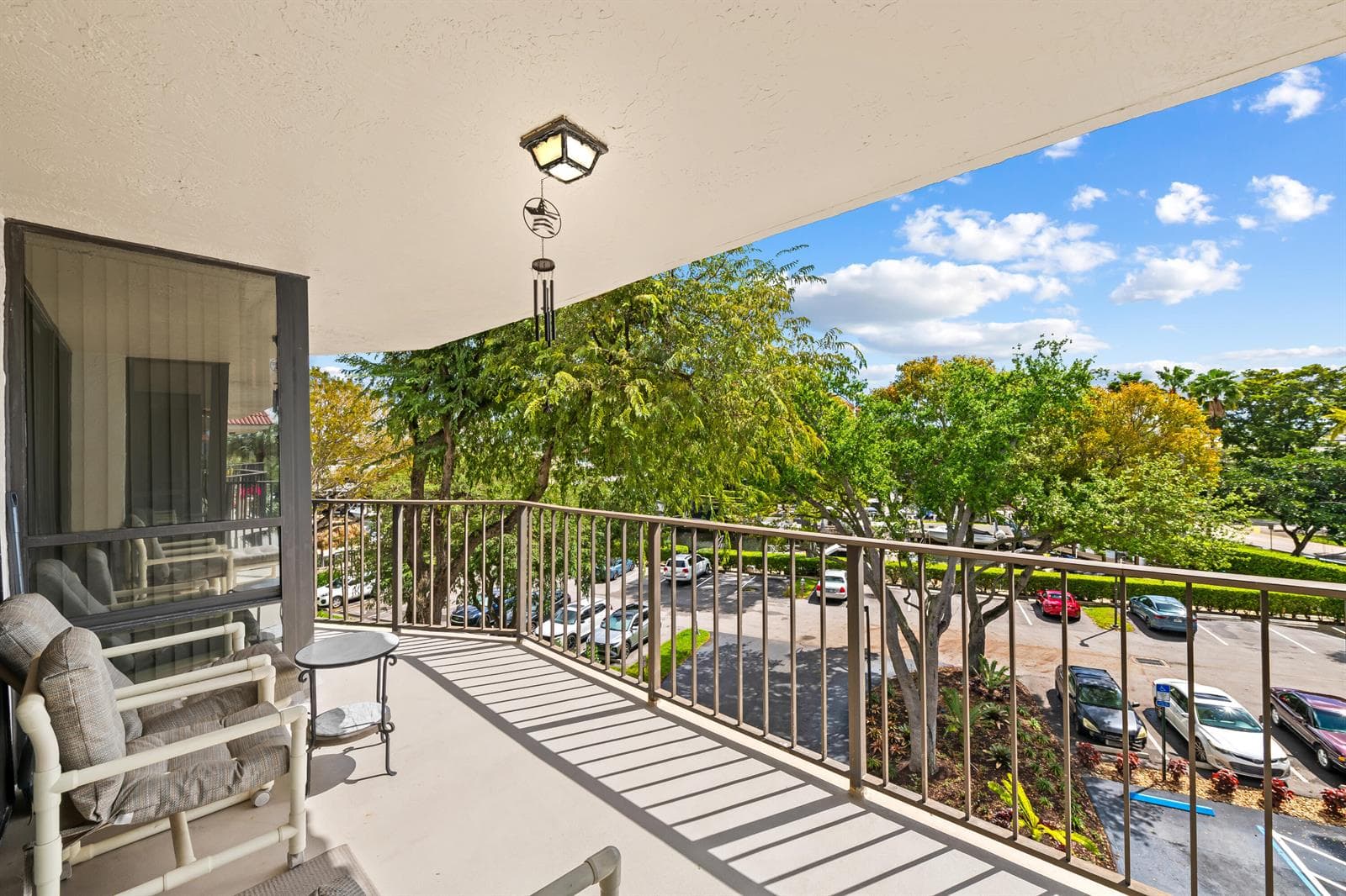 799 Jeffery Street 4050 photo 1