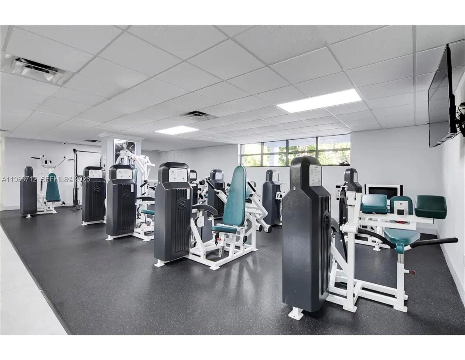 600 Parkview Dr 316 photo 13