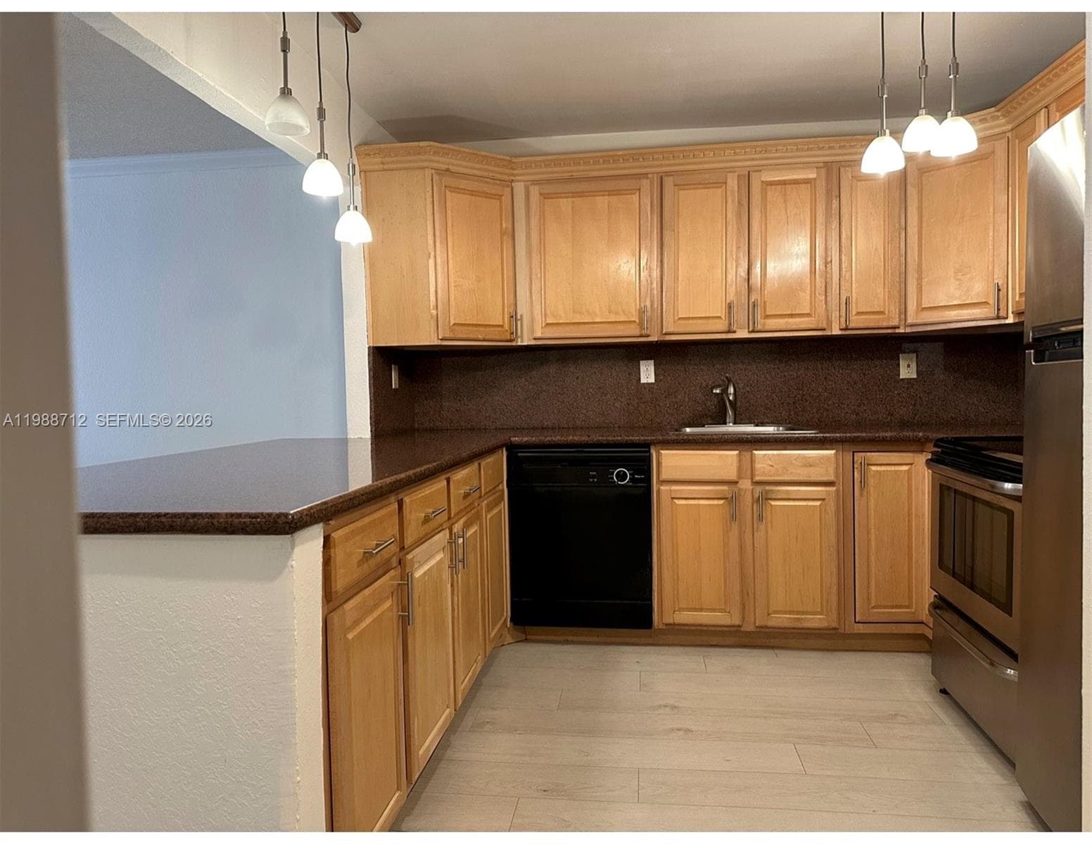 600 Parkview Dr 316 photo 17