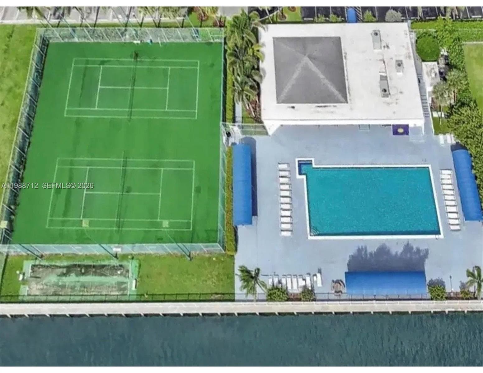 600 Parkview Dr 316 photo 3