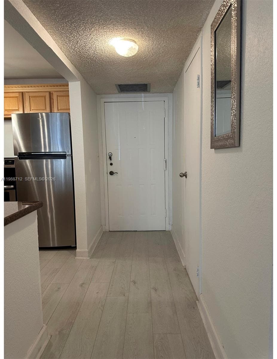 600 Parkview Dr 316 photo 15