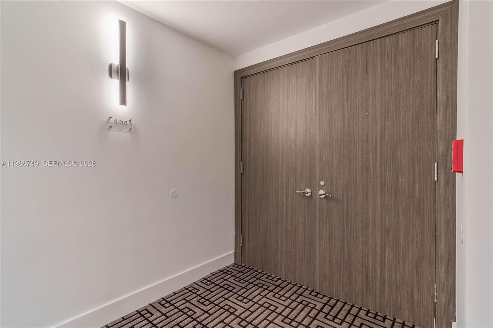 3737 Collins Ave S-203 photo 3
