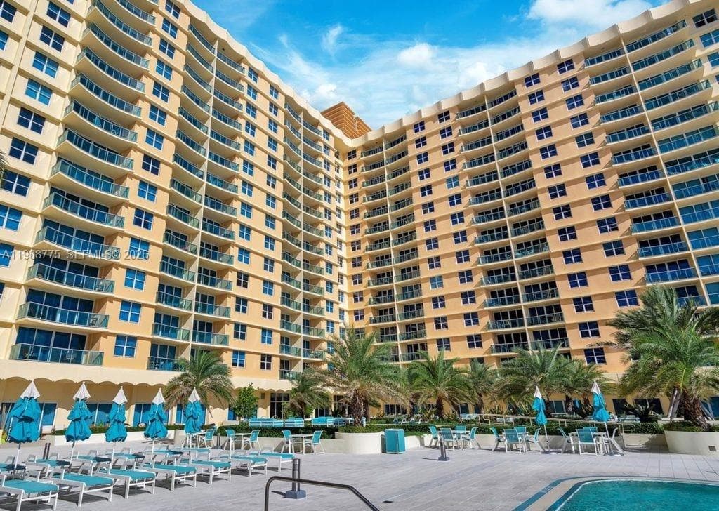 2501 Ocean Dr PH6 photo 6