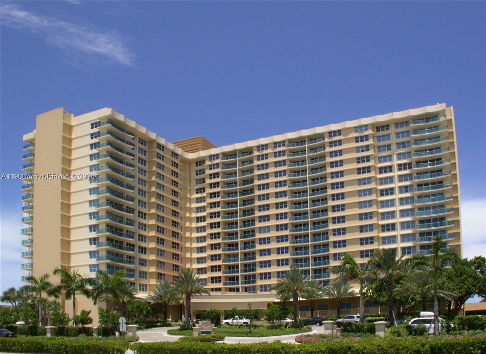 2501 Ocean Dr PH6 photo 1