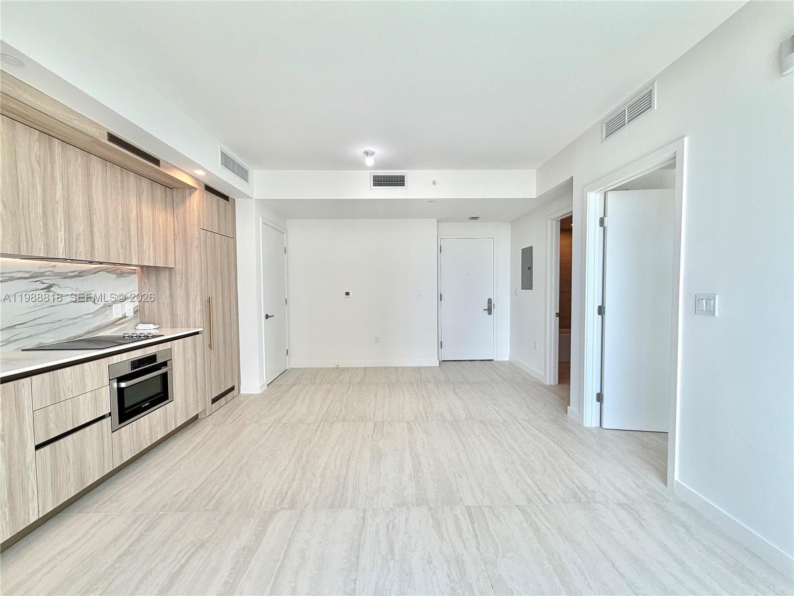 77 5th St 1615 photo 5