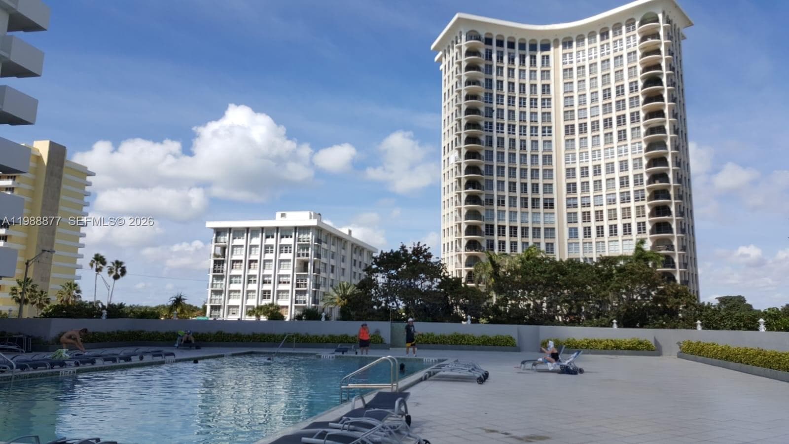 5601 Collins Ave 1110 photo 16