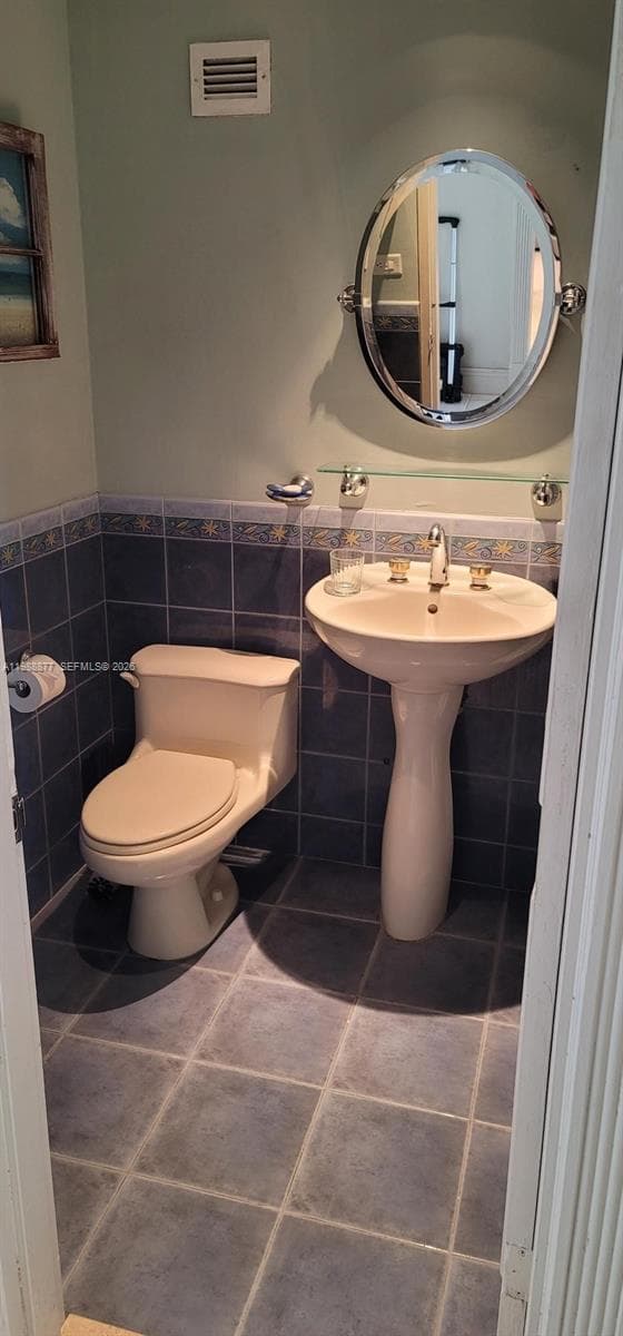 5601 Collins Ave 1110 photo 7