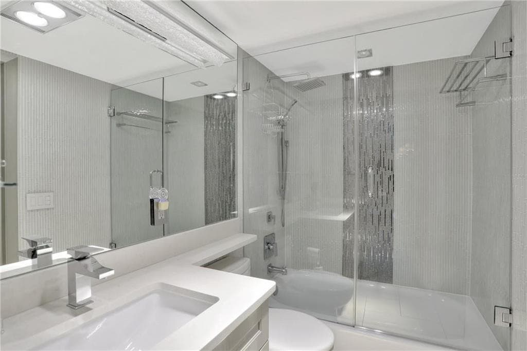 505 N Riverside Drive 4 photo 9