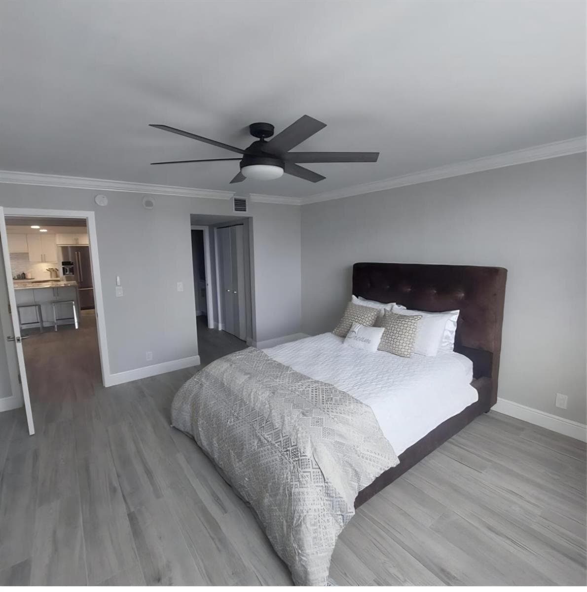 777 NE Bayshore Drive 705 photo 16
