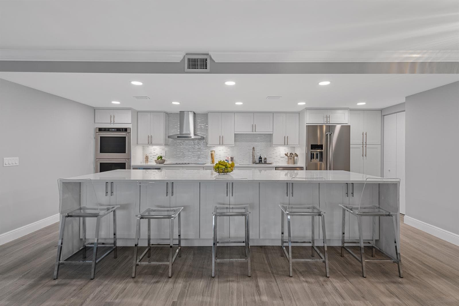 777 NE Bayshore Drive 705 photo 3