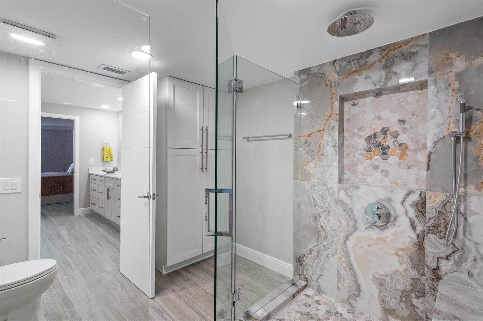 777 NE Bayshore Drive 705 photo 9