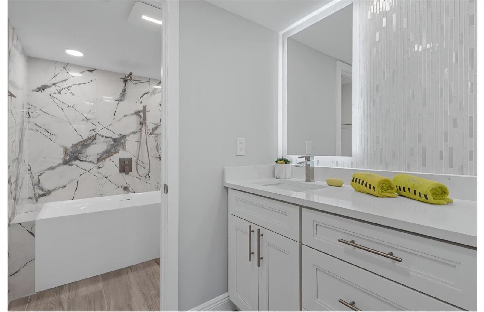 777 NE Bayshore Drive 705 photo 18